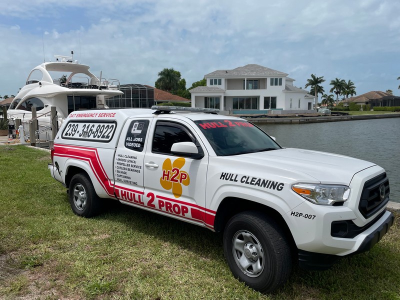 Hull cleaning 0074